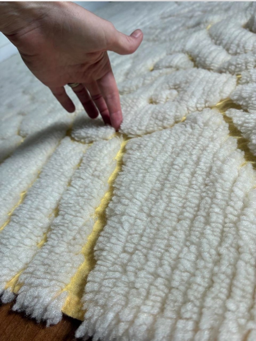 Vintage Chenille Floral Bed Spread White Butter Yellow Fringe Trim Full/Queen - Picture 3 of 8